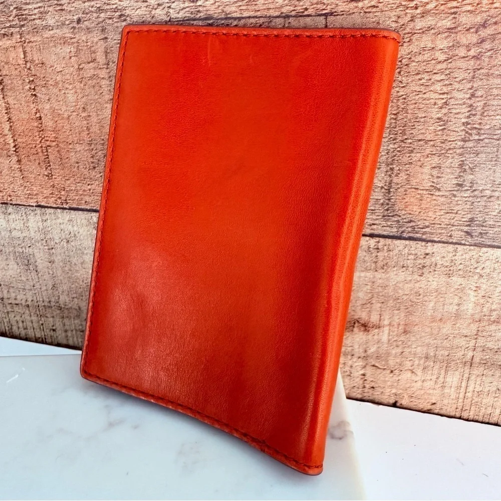 NWOT Frye Austin Passport Wallet